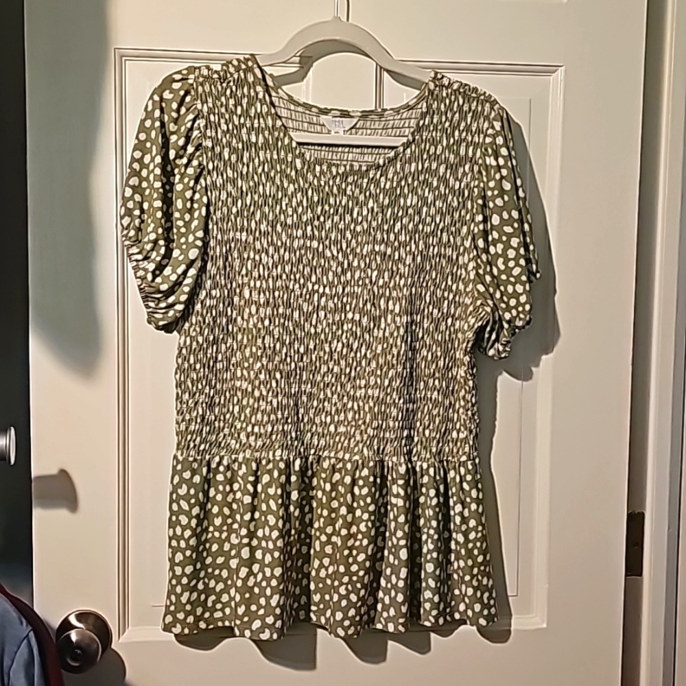 Fun Flowy top